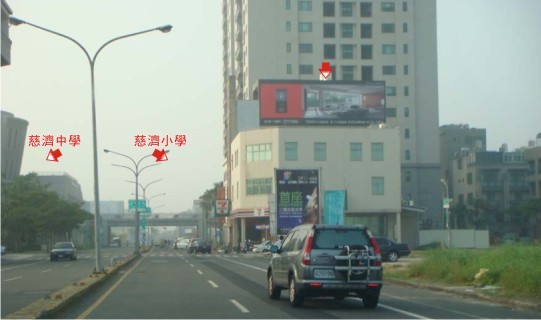 N-0453鐵架廣告塔-台南市文平路217號7-11頂樓-慈濟中學、慈濟小學、永華夜市廣告看板